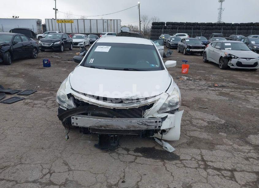 Photo 11 of 2015 Nissan Altima (VIN 1N4AL3AP5FC253241)