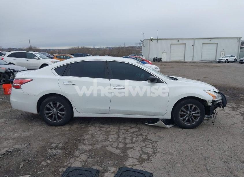 Photo 12 of 2015 Nissan Altima (VIN 1N4AL3AP5FC253241)