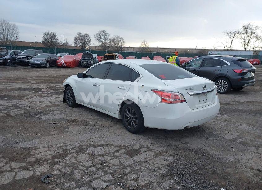 Photo 3 of 2015 Nissan Altima (VIN 1N4AL3AP5FC253241)