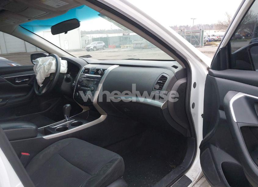 Photo 5 of 2015 Nissan Altima (VIN 1N4AL3AP5FC253241)