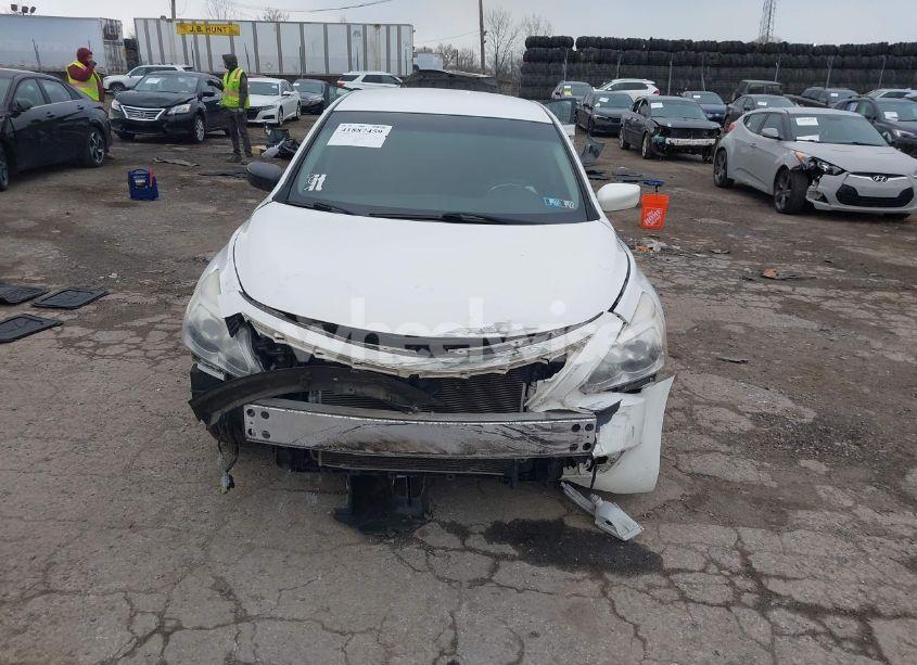 Photo 6 of 2015 Nissan Altima (VIN 1N4AL3AP5FC253241)