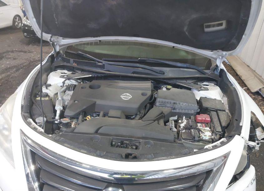 Photo 10 of 2015 Nissan Altima 2.5 SV (VIN 1N4AL3AP5FC256852)