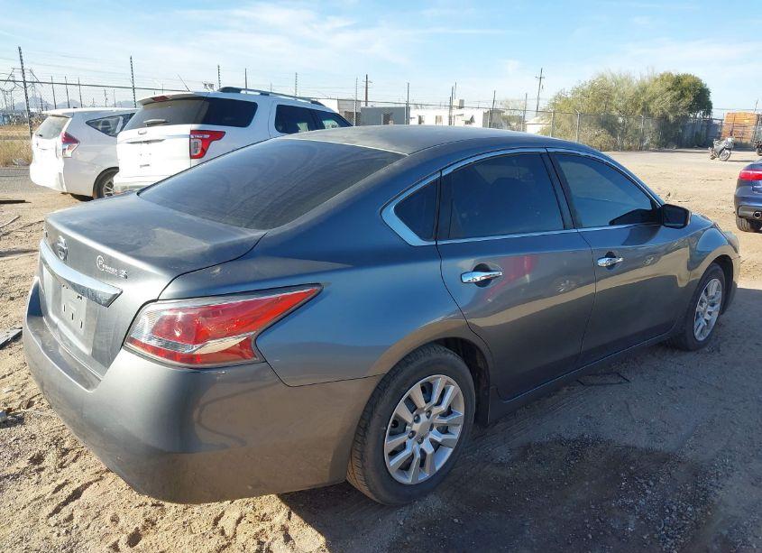 Photo 4 of 2015 Nissan Altima 2.5/2.5 S/2.5 SL/2.5 SV (VIN 1N4AL3AP5FC261128)