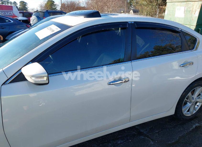 Photo 14 of 2015 Nissan Altima 2.5 SV (VIN 1N4AL3AP5FC275935)