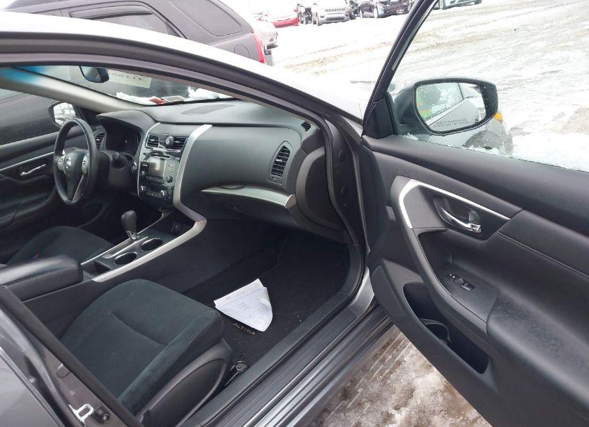 Photo 5 of 2015 Nissan Altima 2.5 SV (VIN 1N4AL3AP5FC278852)