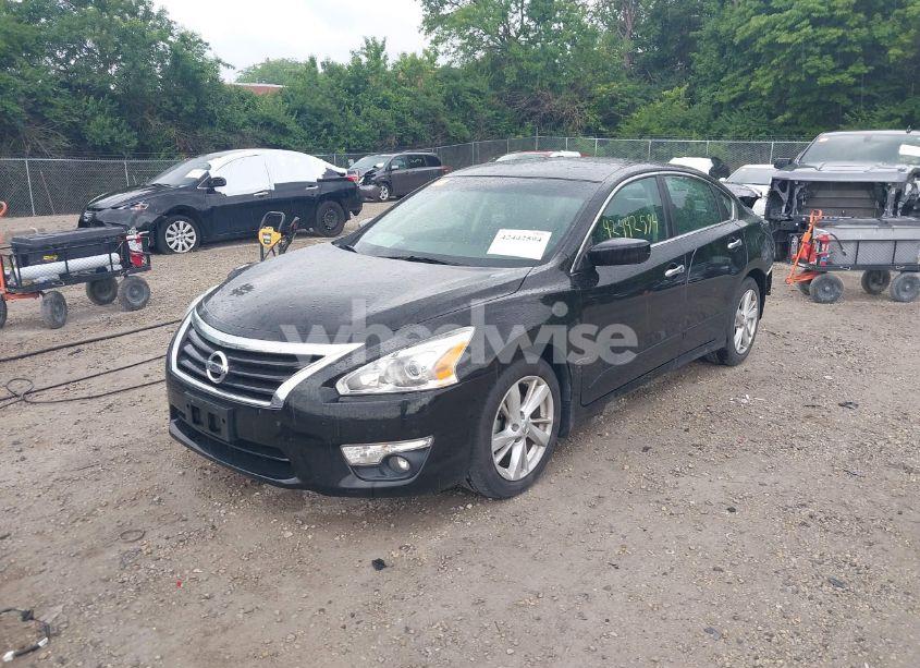Photo 2 of 2015 Nissan Altima 2.5 SV (VIN 1N4AL3AP5FC281704)