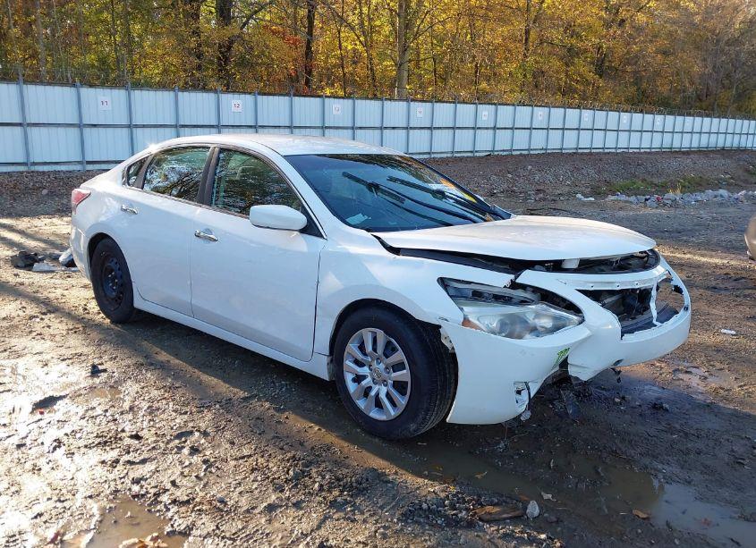 2015 Nissan Altima 2.5 S (VIN 1N4AL3AP5FC284330) main photo