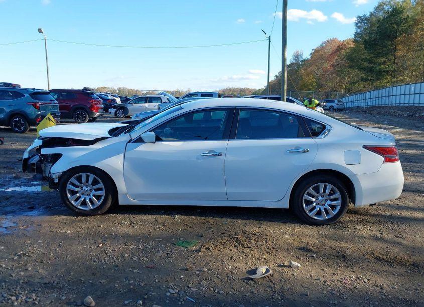 Photo 15 of 2015 Nissan Altima 2.5 S (VIN 1N4AL3AP5FC284330)