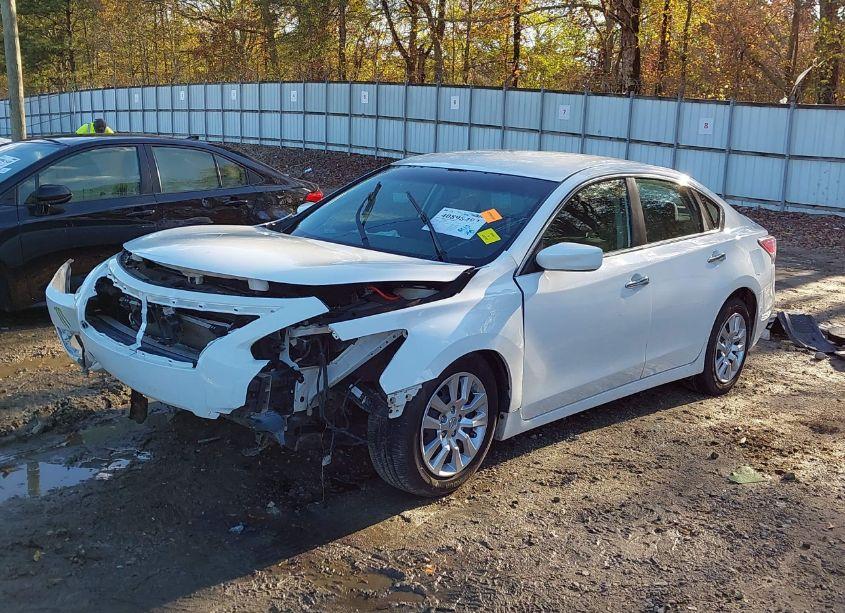 Photo 2 of 2015 Nissan Altima 2.5 S (VIN 1N4AL3AP5FC284330)