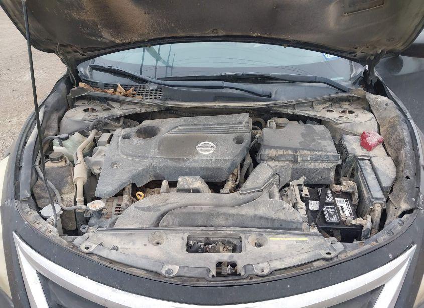 Photo 10 of 2015 Nissan Altima 2.5 S (VIN 1N4AL3AP5FC289611)