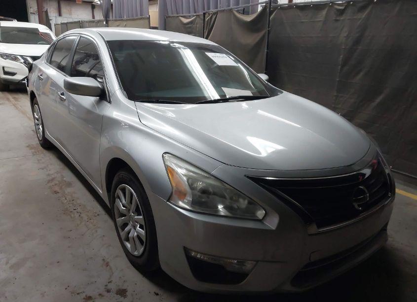 2015 Nissan Altima 2.5/2.5 S/2.5 SL/2.5 SV (VIN 1N4AL3AP5FC441709) main photo