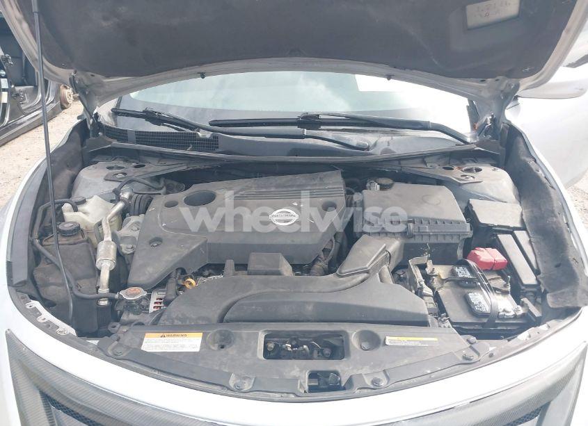 Photo 10 of 2015 Nissan Altima 2.5 S (VIN 1N4AL3AP5FC442553)