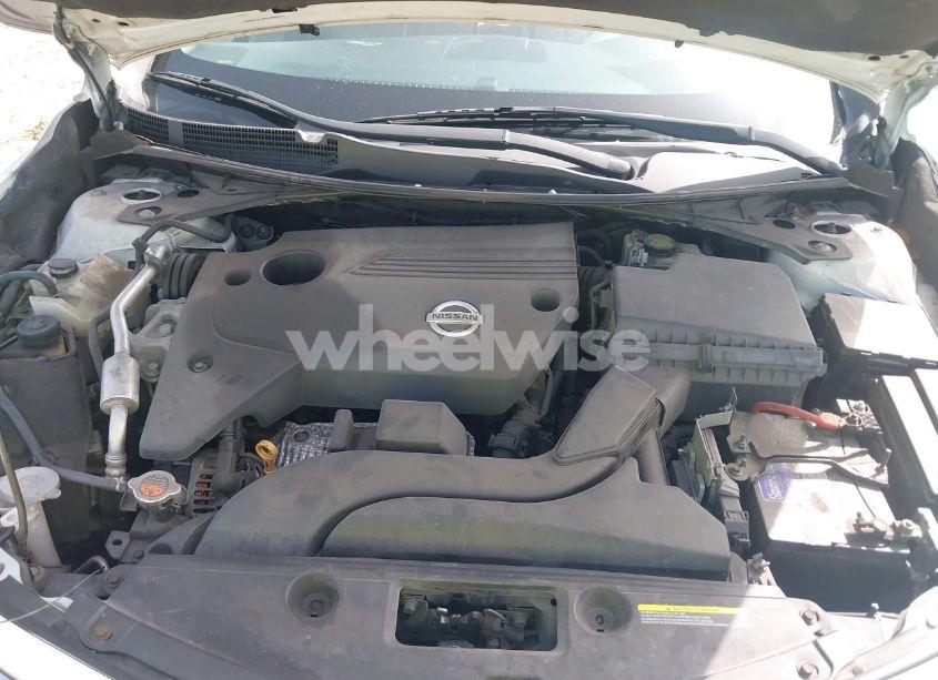 Photo 10 of 2015 Nissan Altima 2.5 S (VIN 1N4AL3AP5FC447834)