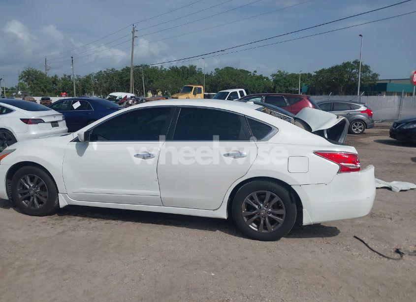 Photo 14 of 2015 Nissan Altima 2.5 S (VIN 1N4AL3AP5FC447834)