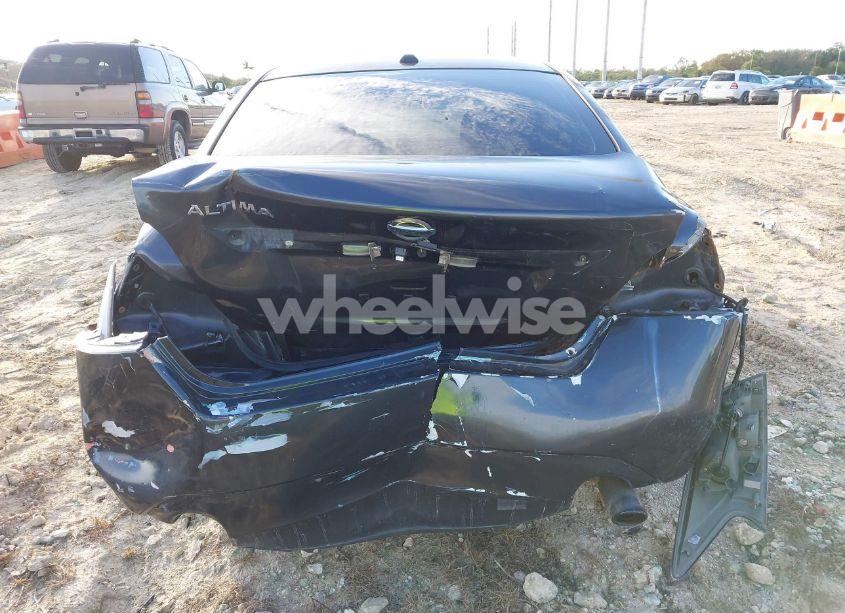 Photo 6 of 2015 Nissan Altima 2.5/2.5 S/2.5 SL/2.5 SV (VIN 1N4AL3AP5FC459899)