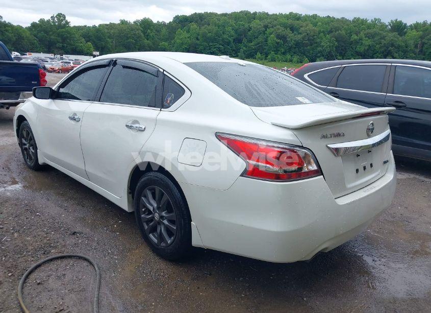 Photo 3 of 2015 Nissan Altima 2.5 S (VIN 1N4AL3AP5FC463211)