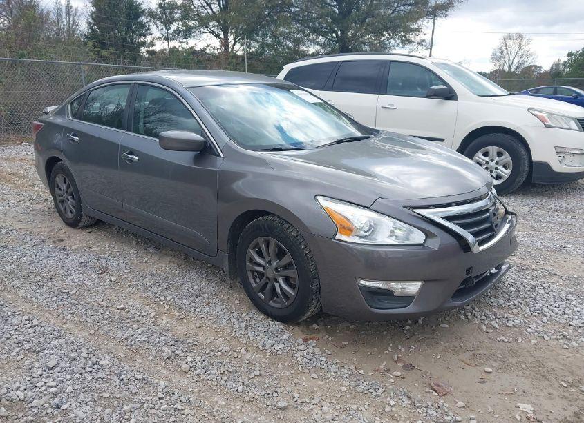 2015 Nissan Altima 2.5/S/SV/SL (VIN 1N4AL3AP5FC471552) main photo