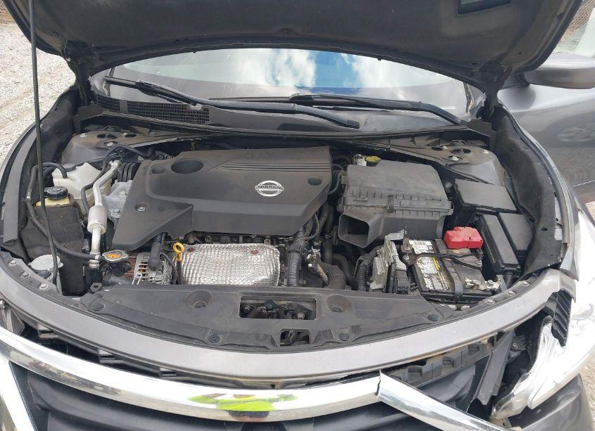 Photo 10 of 2015 Nissan Altima 2.5/S/SV/SL (VIN 1N4AL3AP5FC471552)