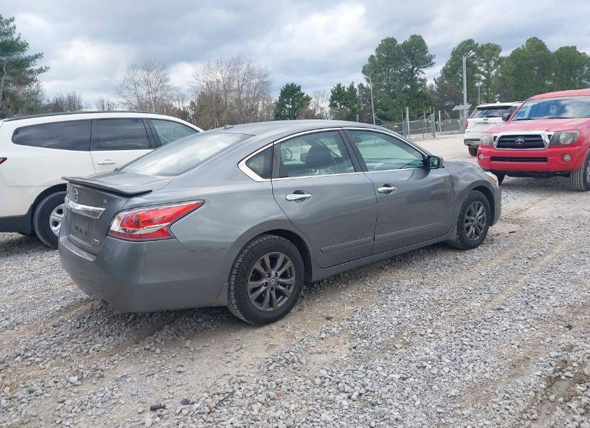 Photo 4 of 2015 Nissan Altima 2.5/S/SV/SL (VIN 1N4AL3AP5FC471552)