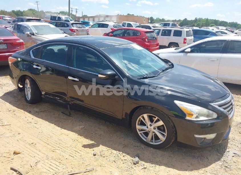 2015 Nissan Altima 2.5 SV (VIN 1N4AL3AP5FC473222) main photo