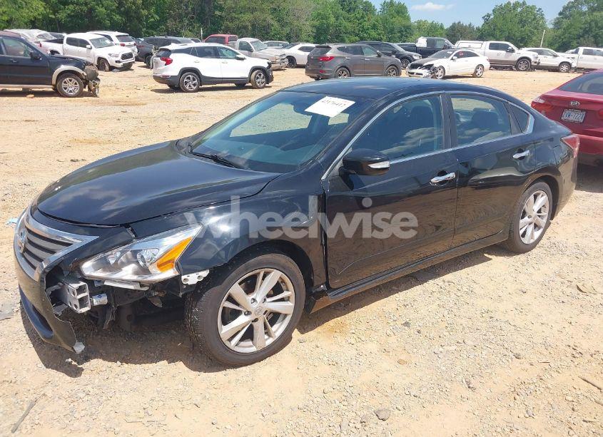 Photo 2 of 2015 Nissan Altima 2.5 SV (VIN 1N4AL3AP5FC473222)