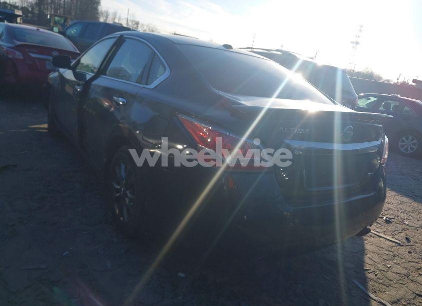 Photo 3 of 2015 Nissan Altima 2.5 S (VIN 1N4AL3AP5FC474130)