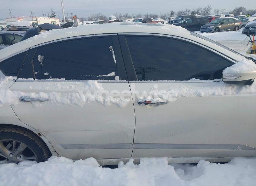 Photo 13 of 2015 Nissan Altima 2.5 SV (VIN 1N4AL3AP5FC477514)