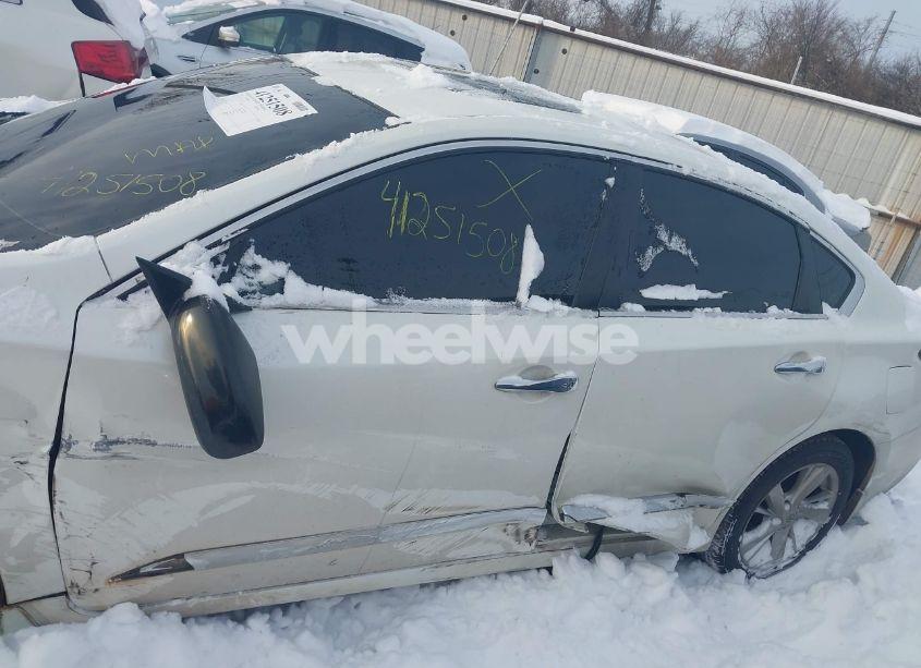 Photo 14 of 2015 Nissan Altima 2.5 SV (VIN 1N4AL3AP5FC477514)