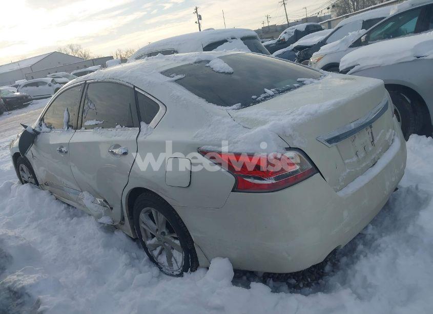 Photo 3 of 2015 Nissan Altima 2.5 SV (VIN 1N4AL3AP5FC477514)