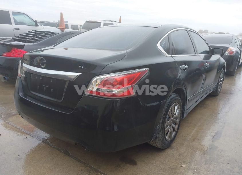 Photo 4 of 2015 Nissan Altima 2.5 S (VIN 1N4AL3AP5FC482759)