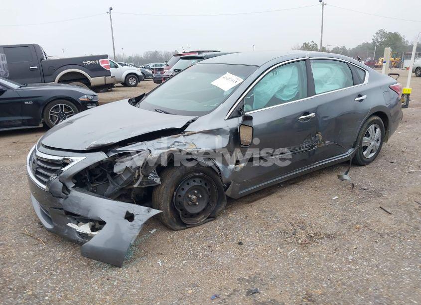 Photo 2 of 2015 Nissan Altima 2.5 S (VIN 1N4AL3AP5FC483040)