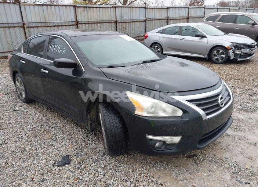 2015 Nissan Altima 2.5 SV (VIN 1N4AL3AP5FC485161) main photo