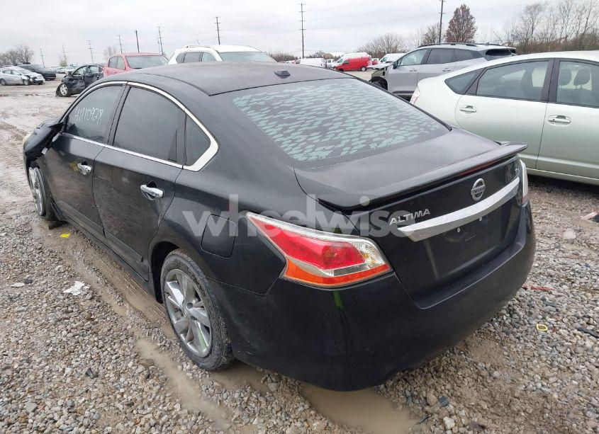 Photo 3 of 2015 Nissan Altima 2.5 SV (VIN 1N4AL3AP5FC485161)
