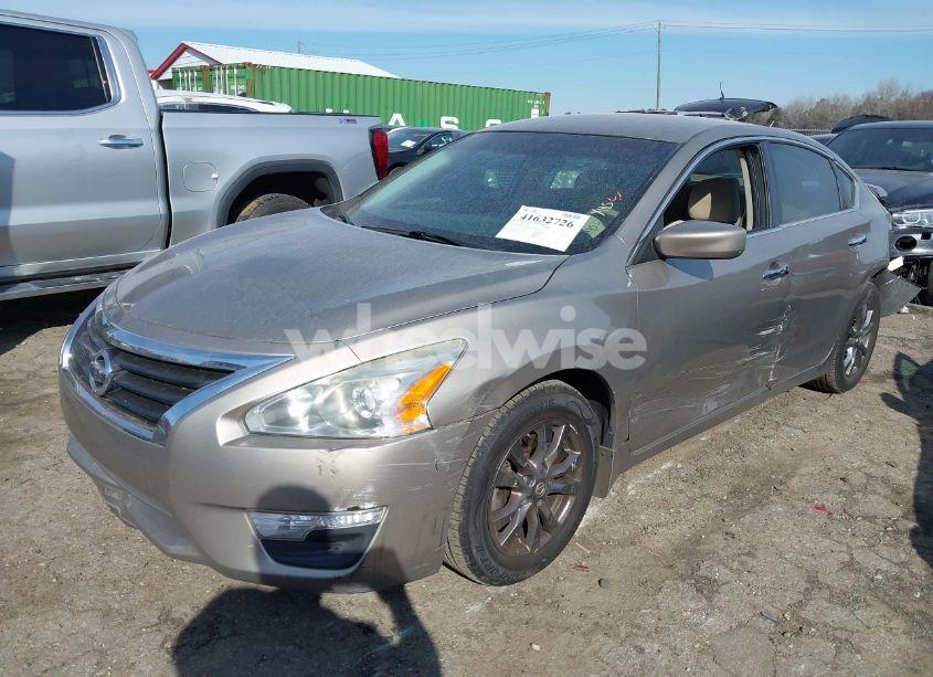 Photo 2 of 2015 Nissan Altima 2.5 S (VIN 1N4AL3AP5FC488383)