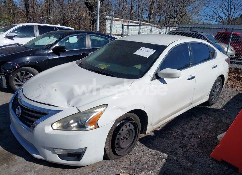 Photo 2 of 2015 Nissan Altima 2.5/2.5 S/2.5 SL/2.5 SV (VIN 1N4AL3AP5FC567553)