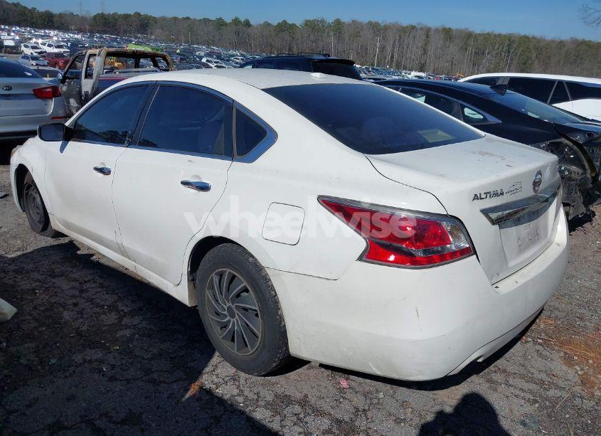 Photo 3 of 2015 Nissan Altima 2.5/2.5 S/2.5 SL/2.5 SV (VIN 1N4AL3AP5FC567553)
