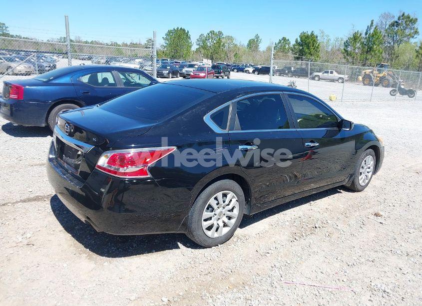 Photo 4 of 2015 Nissan Altima 2.5 S (VIN 1N4AL3AP5FC570162)