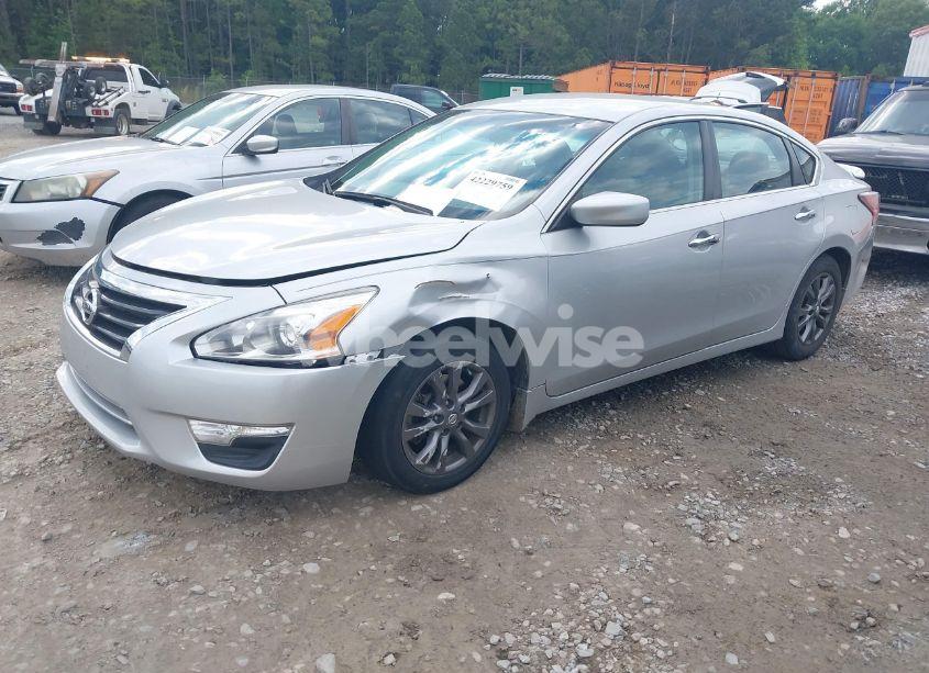 Photo 2 of 2015 Nissan Altima 2.5 S (VIN 1N4AL3AP5FC576740)
