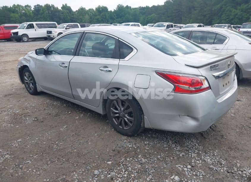 Photo 3 of 2015 Nissan Altima 2.5 S (VIN 1N4AL3AP5FC576740)
