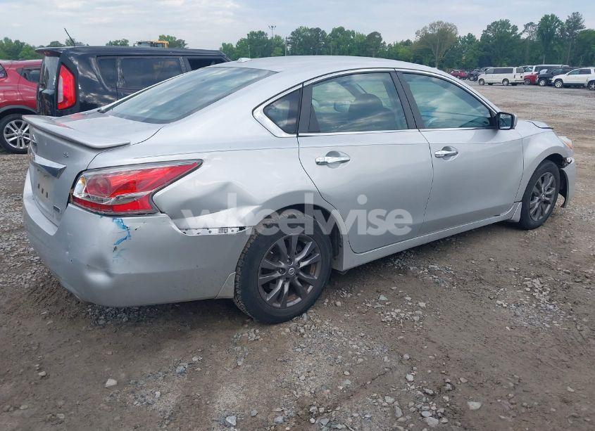 Photo 4 of 2015 Nissan Altima 2.5 S (VIN 1N4AL3AP5FC576740)