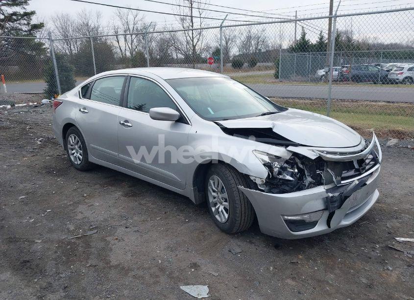 2015 Nissan Altima 2.5 S (VIN 1N4AL3AP5FC580836) main photo