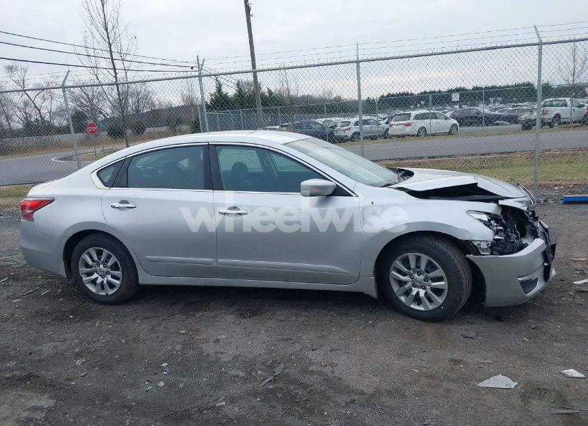 Photo 13 of 2015 Nissan Altima 2.5 S (VIN 1N4AL3AP5FC580836)