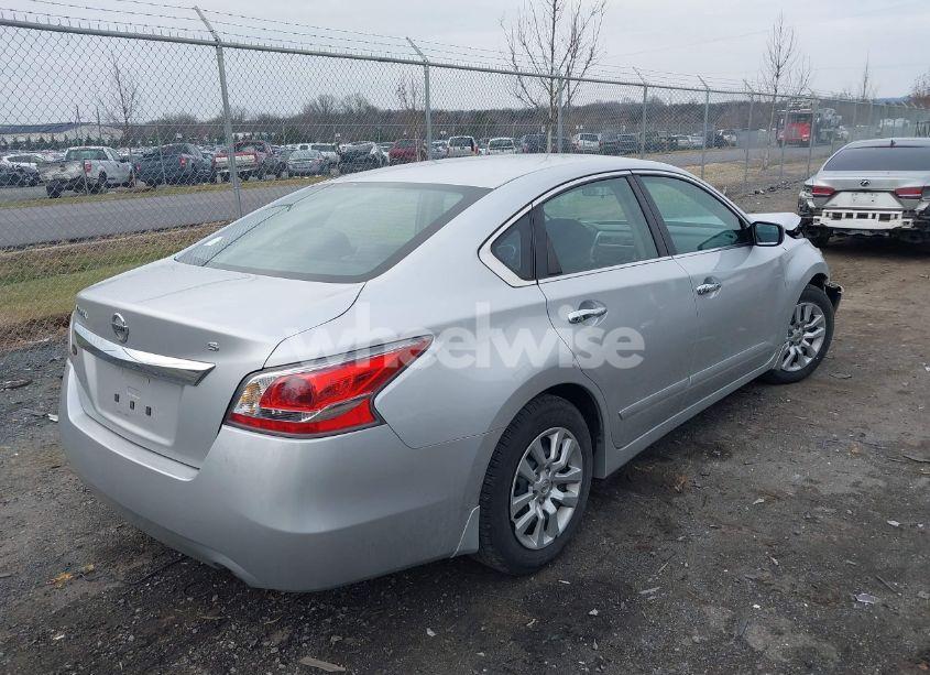 Photo 4 of 2015 Nissan Altima 2.5 S (VIN 1N4AL3AP5FC580836)
