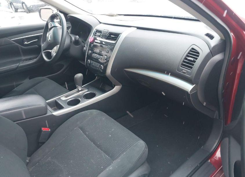 Photo 5 of 2015 Nissan Altima 2.5 S (VIN 1N4AL3AP5FC582697)