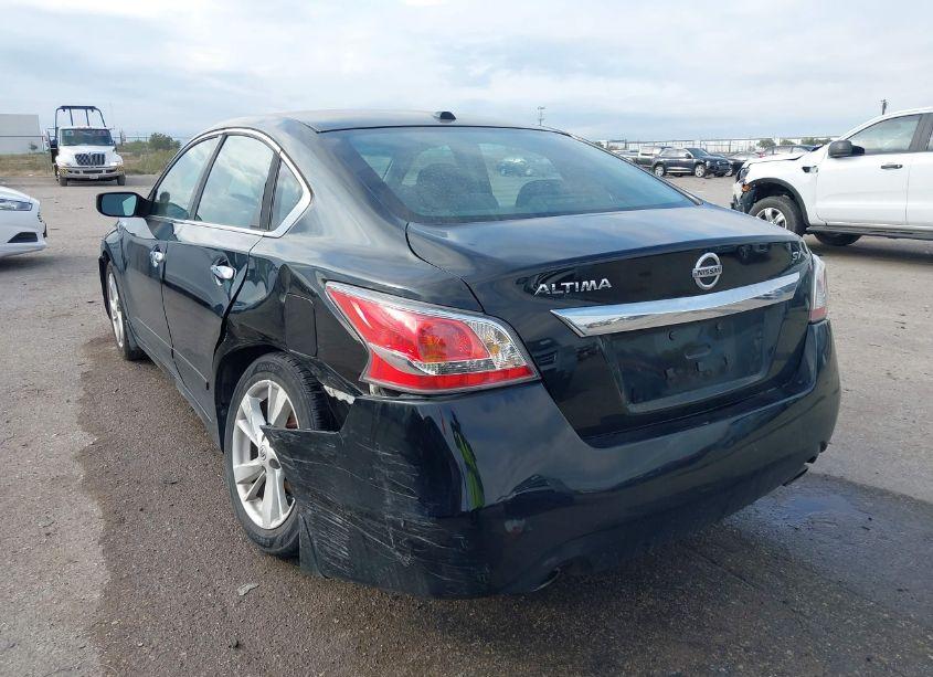 Photo 3 of 2015 Nissan Altima 2.5 SV (VIN 1N4AL3AP5FC596308)