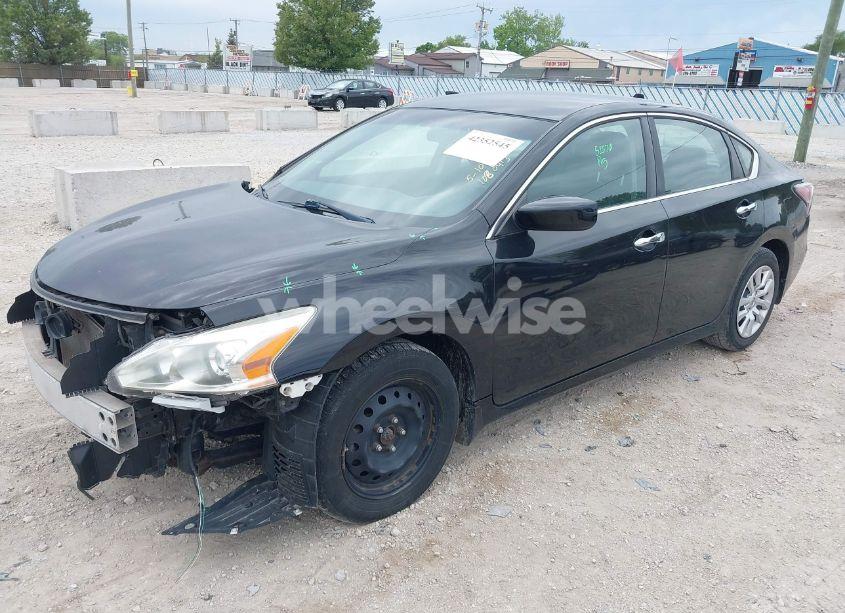 Photo 2 of 2015 Nissan Altima 2.5 S (VIN 1N4AL3AP5FN308694)