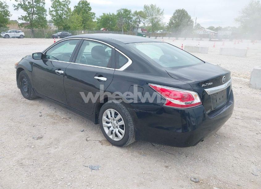 Photo 3 of 2015 Nissan Altima 2.5 S (VIN 1N4AL3AP5FN308694)