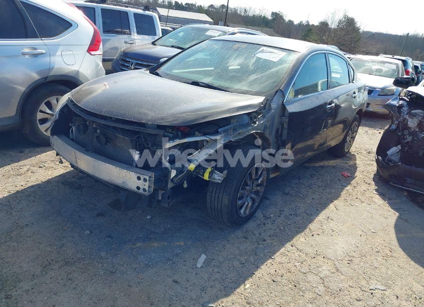 Photo 2 of 2015 Nissan Altima 2.5/2.5 S/2.5 SL/2.5 SV (VIN 1N4AL3AP5FN312695)