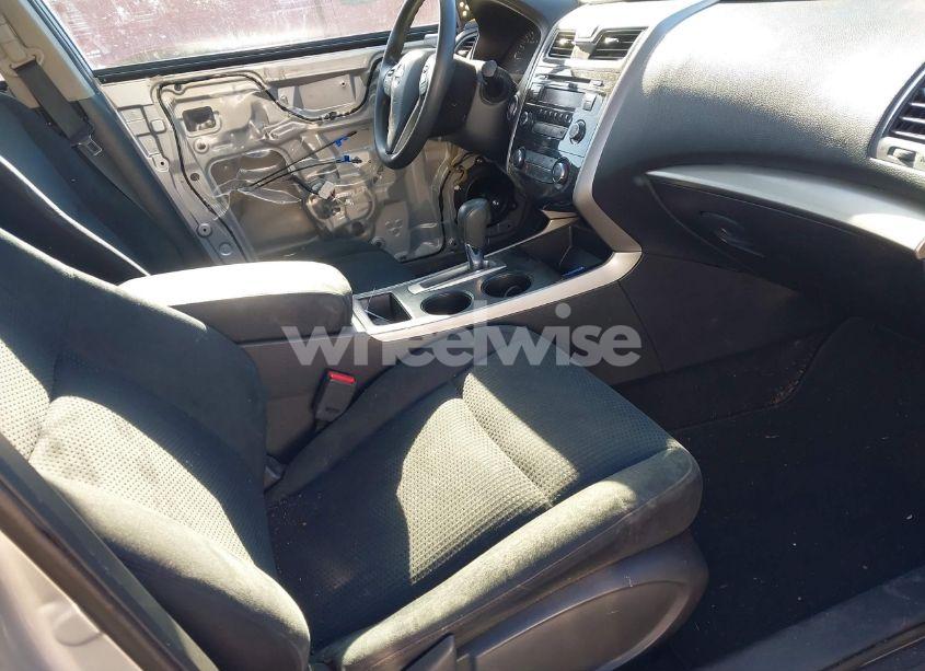 Photo 5 of 2015 Nissan Altima 2.5/2.5 S/2.5 SL/2.5 SV (VIN 1N4AL3AP5FN312695)