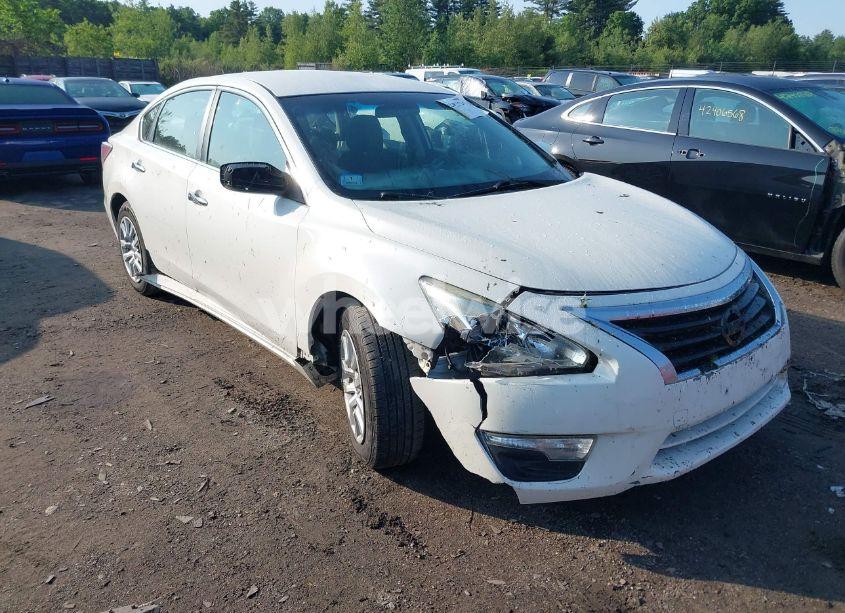 Photo 13 of 2015 Nissan Altima 2.5 S (VIN 1N4AL3AP5FN328444)